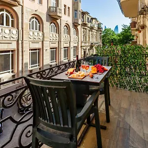 Hotel Lacasa Nizami Street